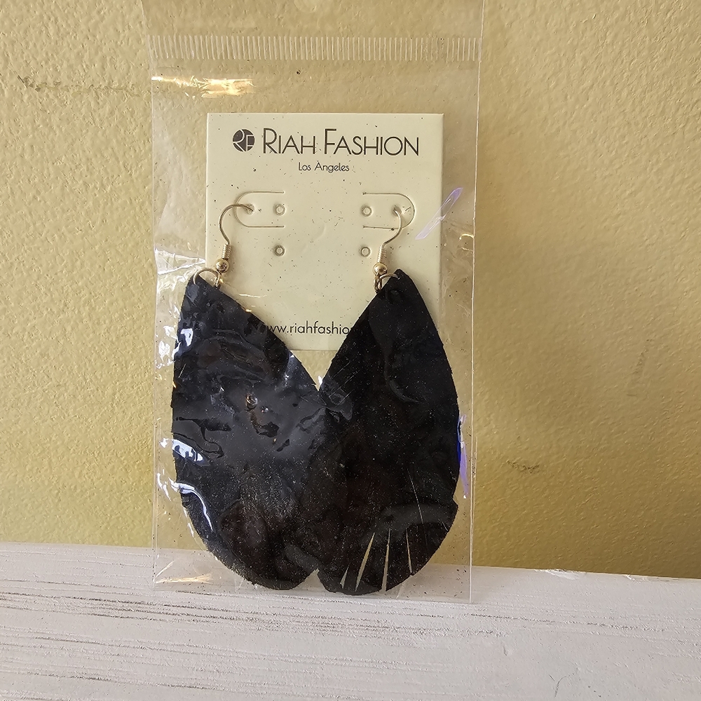Riah Leather Earrings Black With Gold Glitter Accent Leaf Shape Boho